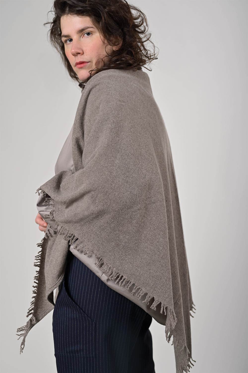 Quelara Wool Stola - taupe