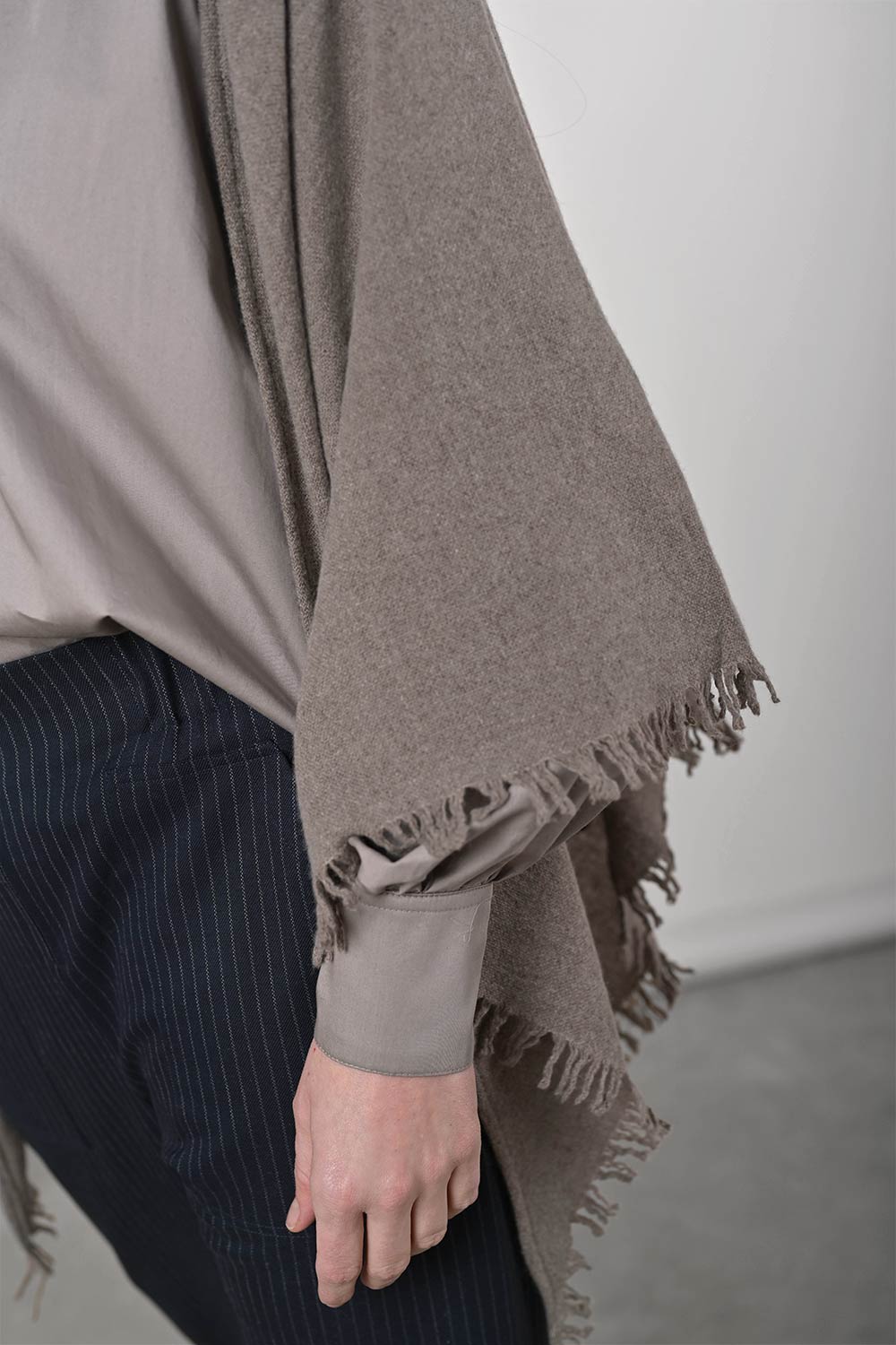 Quelara Wool Stola - taupe